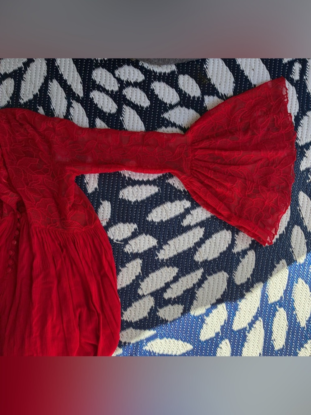 Romeo & Juliet Couture Red Floral Lace - Picture 10 of 10